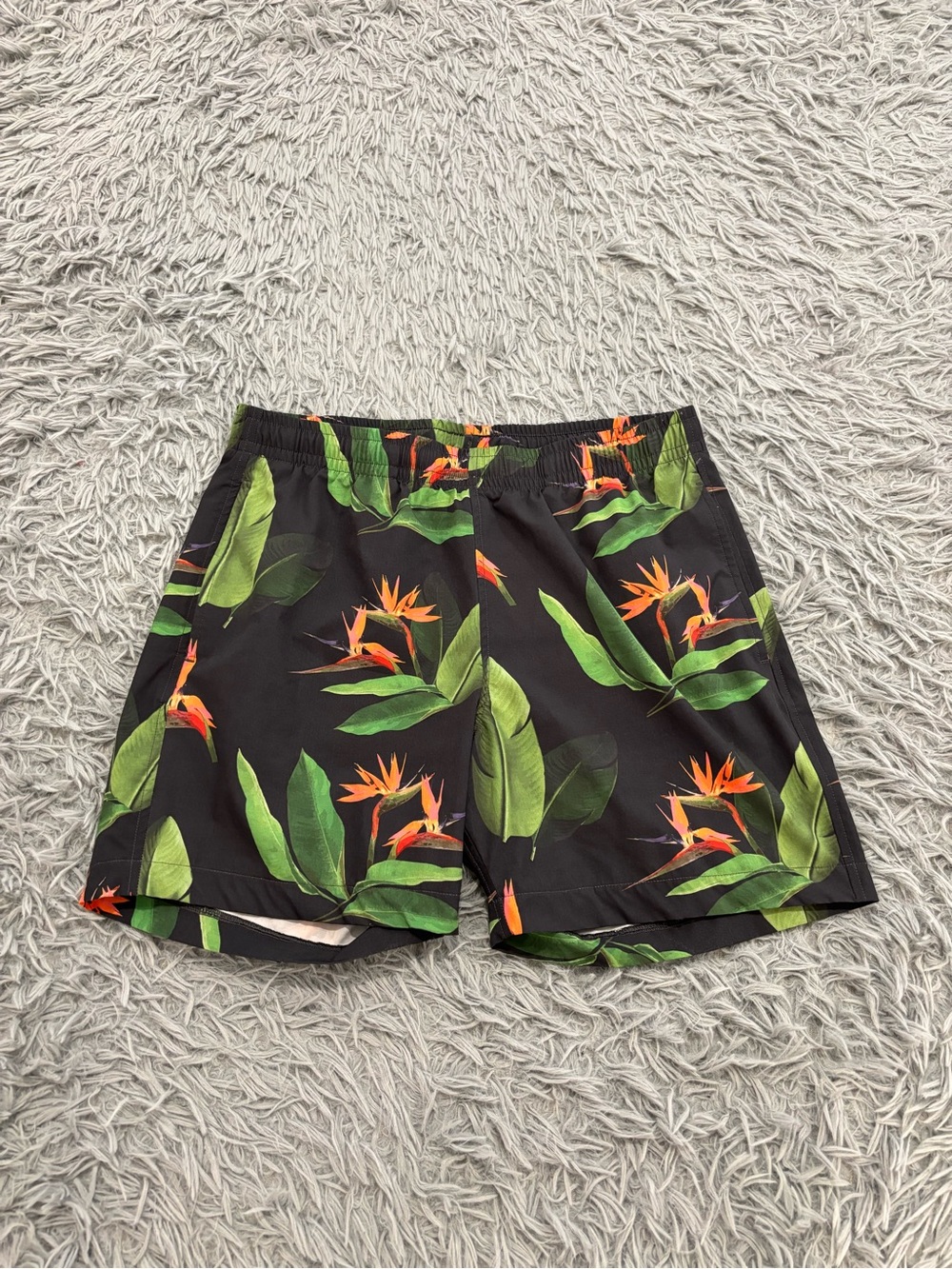 Bear Bottom Clothing Men’s Medium Tropical 5.5" Inseam Hybrid Shorts Activewear
